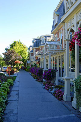 a view along the sidewalk beside the Prince of Wales Hotel in historic Niagara-on-the-Lake