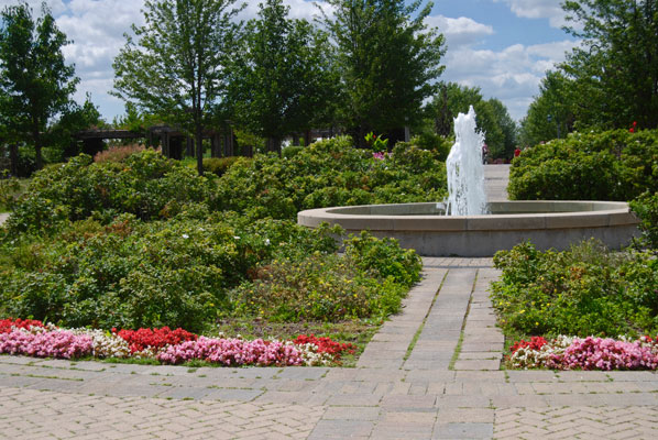 a fountain in Richmond Green Park, Richmond Hill